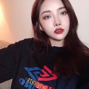 Meet your Posher, Nikki